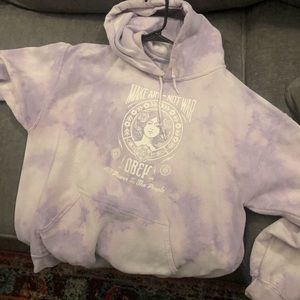 Obey sweatshirt